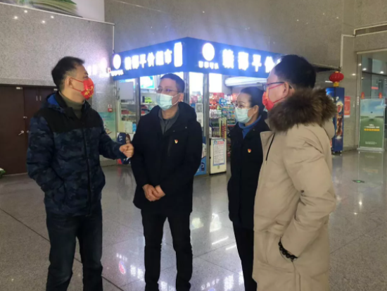 葛威敏督導(dǎo)南昌長途汽車西站春運(yùn)疫情防控、安全運(yùn)輸工作
