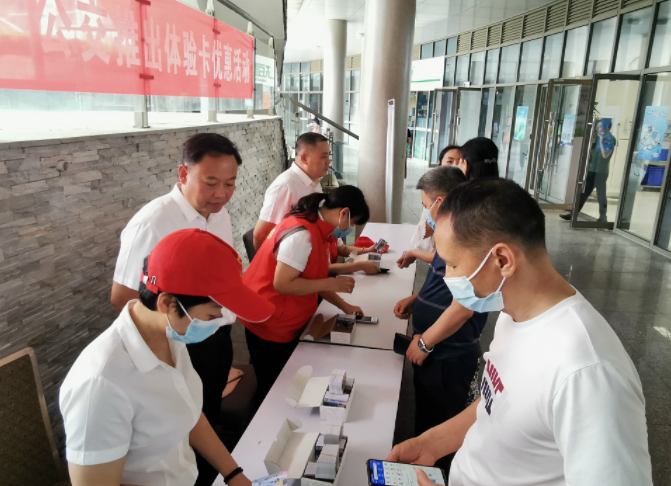 鷹潭公交：宣傳+推廣 開(kāi)展 “踐行綠色出行，共建生態(tài)文明”主題活動(dòng)