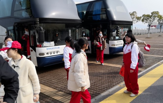 都市城際公交：旅游客運分公司承接研學游運輸任務(wù)