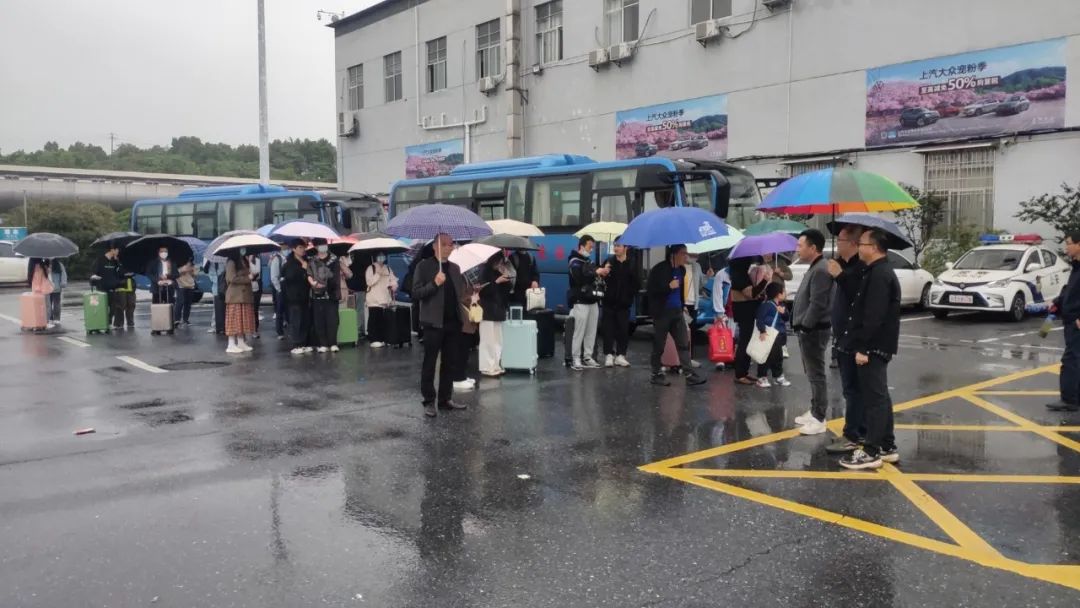 這個(gè)“五一”，“客運(yùn)+旅游”模式全面發(fā)力