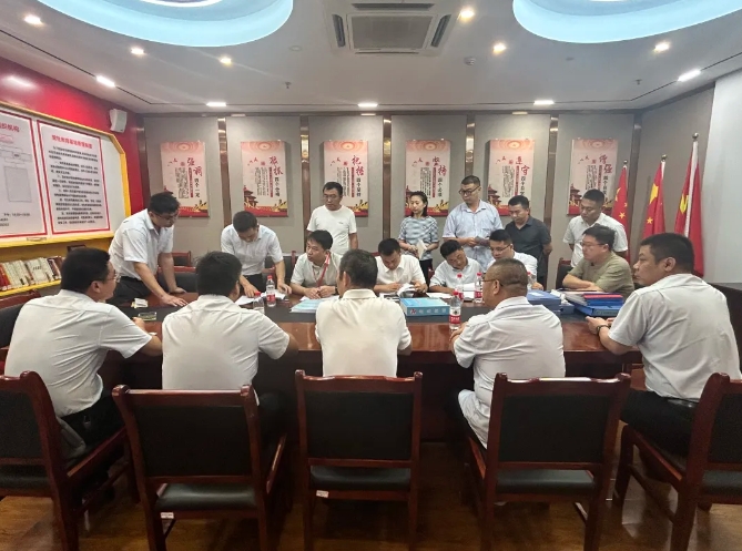 都市城際公交 南昌交投集團(tuán)安全專家檢查組檢查安全、機(jī)務(wù)工作
