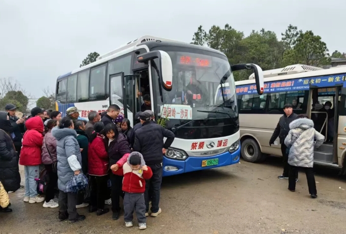 九江長(zhǎng)運(yùn)：護(hù)航“百年廟會(huì)” 提供優(yōu)質(zhì)交通服務(wù)