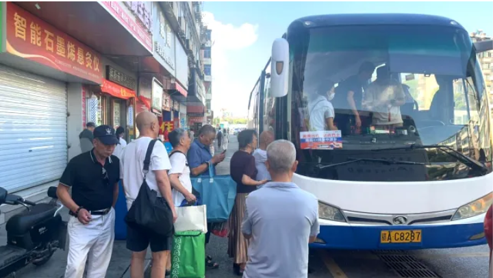 都市城際公交：新增線路開通首日 市民反響熱烈