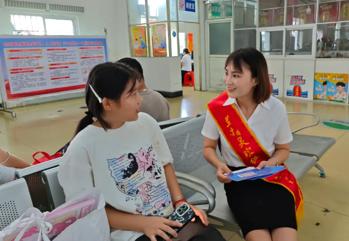 上饒汽運 推廣校園直通車 助力學(xué)生出行