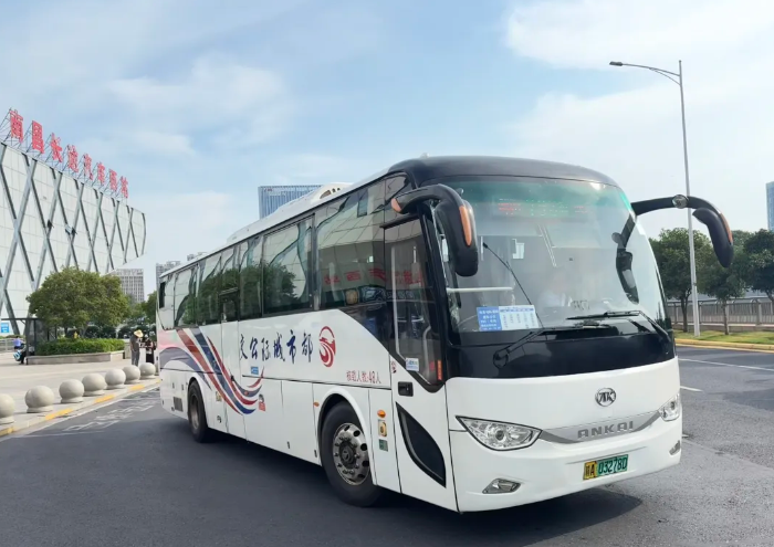 都市城際公交：與江西航空職業(yè)技術(shù)學(xué)院成功簽署長期運(yùn)輸服務(wù)協(xié)議