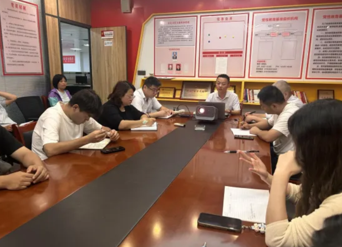 都市城際公交 客運(yùn)一分公司召開(kāi)“兩節(jié)”運(yùn)輸專(zhuān)題會(huì)