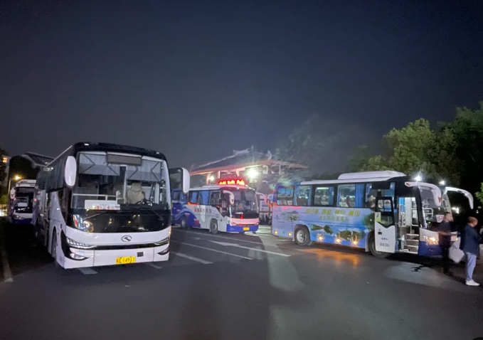 馬鞍山長(zhǎng)客：保障“葫蘆果”音樂(lè)節(jié)  安全運(yùn)送400余人次