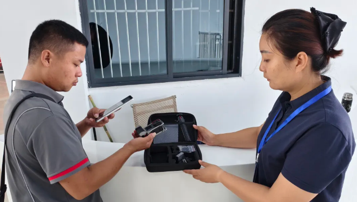 暖新聞 || 萍鄉(xiāng)長(zhǎng)運(yùn)：暖心續(xù)航！遺落相機(jī)郵寄到家