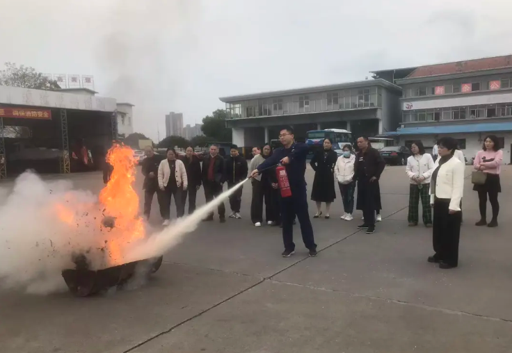 安全生產(chǎn) || 新余公交：開展消防知識技能實操培訓(xùn)