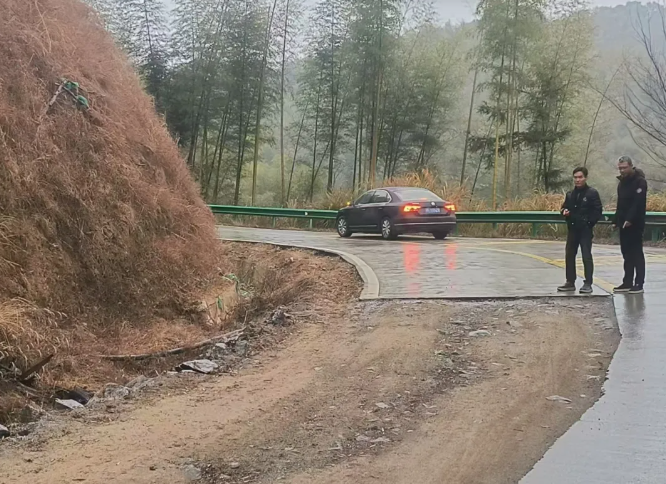 撫州長運(yùn)：深入一線勘察重點(diǎn)線路、路段